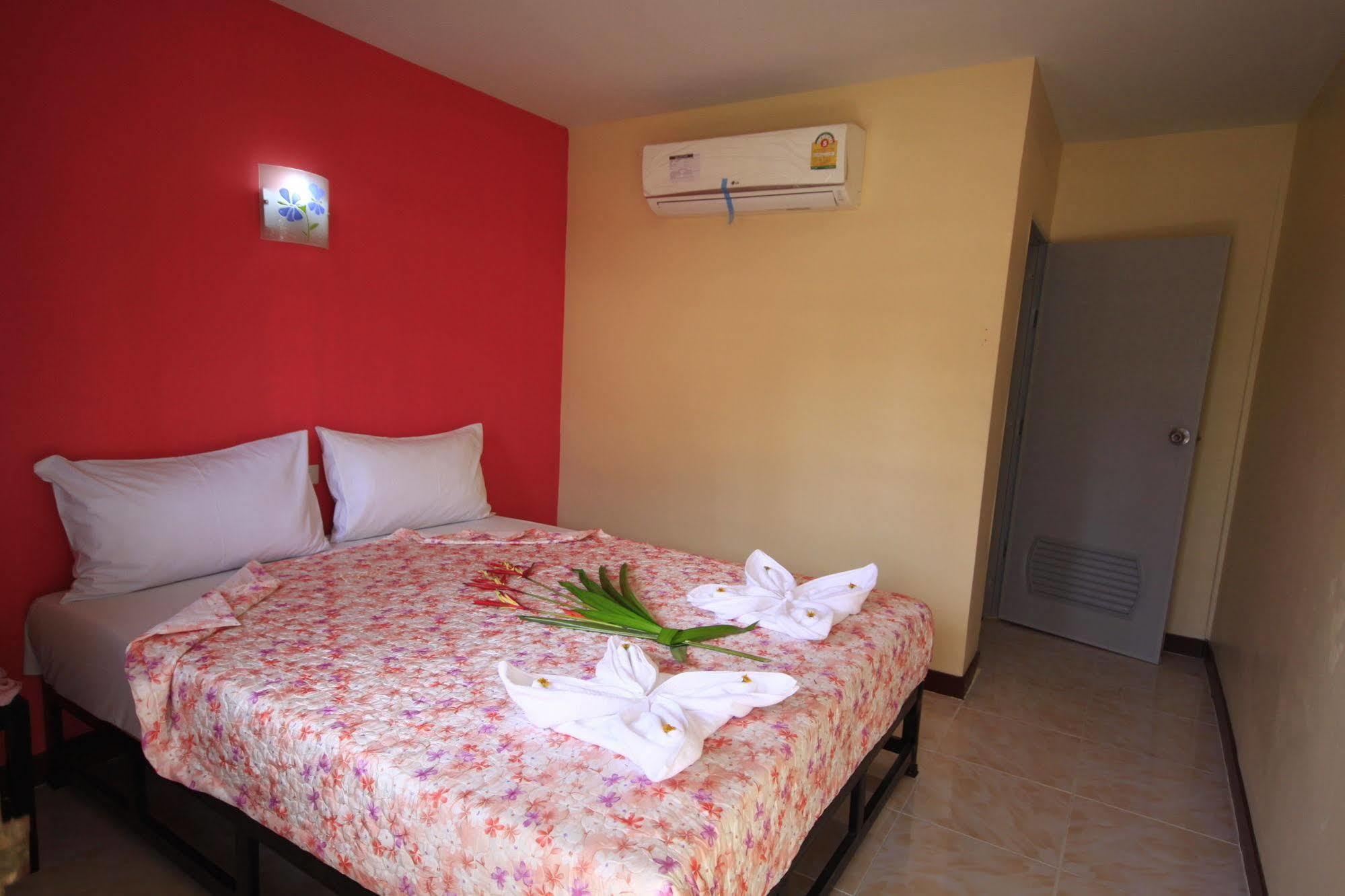 Pongpan House Phi Phi Apartamento Exterior foto