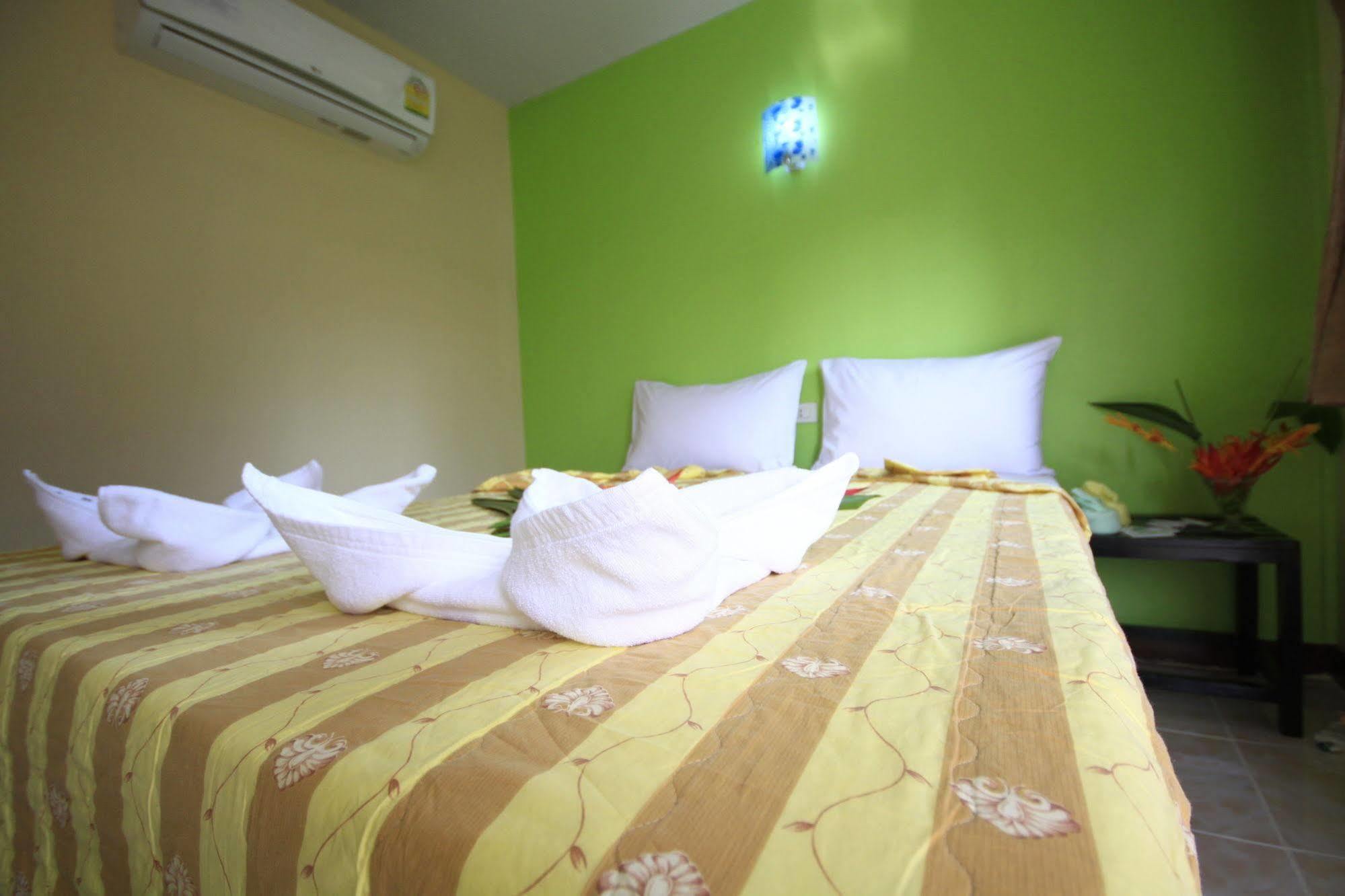 Pongpan House Phi Phi Apartamento Exterior foto